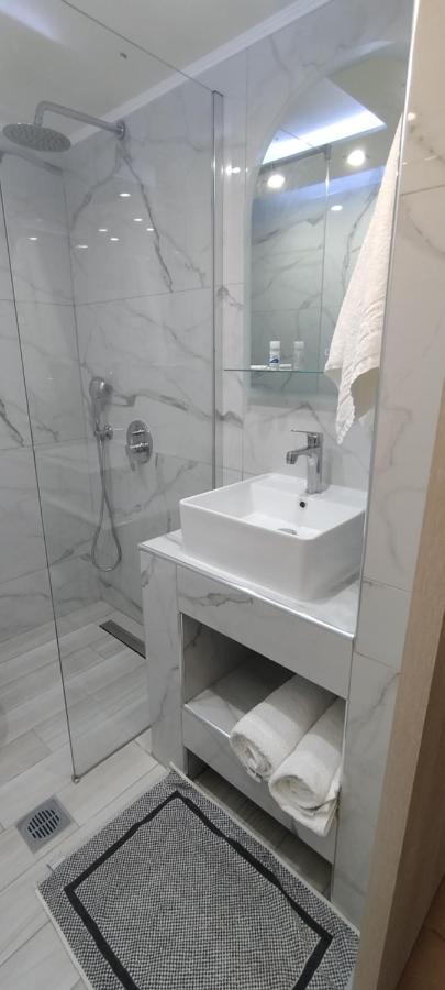 Sweetmar Guestrooms-Ground Floor Kos Bagian luar foto