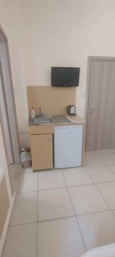 Sweetmar Guestrooms-Ground Floor Kos Bagian luar foto